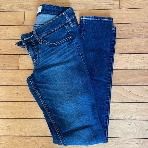 Hollister Skinny jeans - Picture 2 of 6